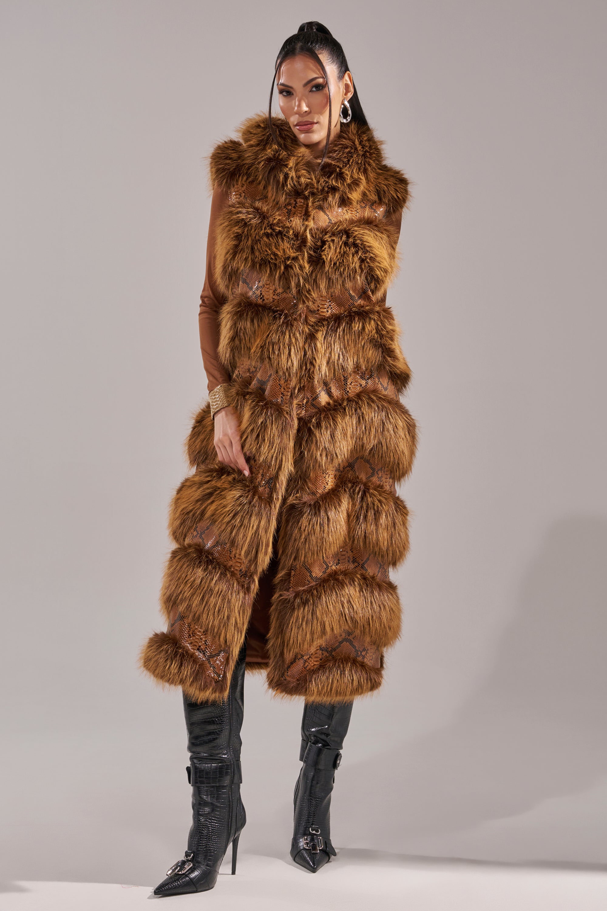GOOD OMEN FUR TRIM VEST