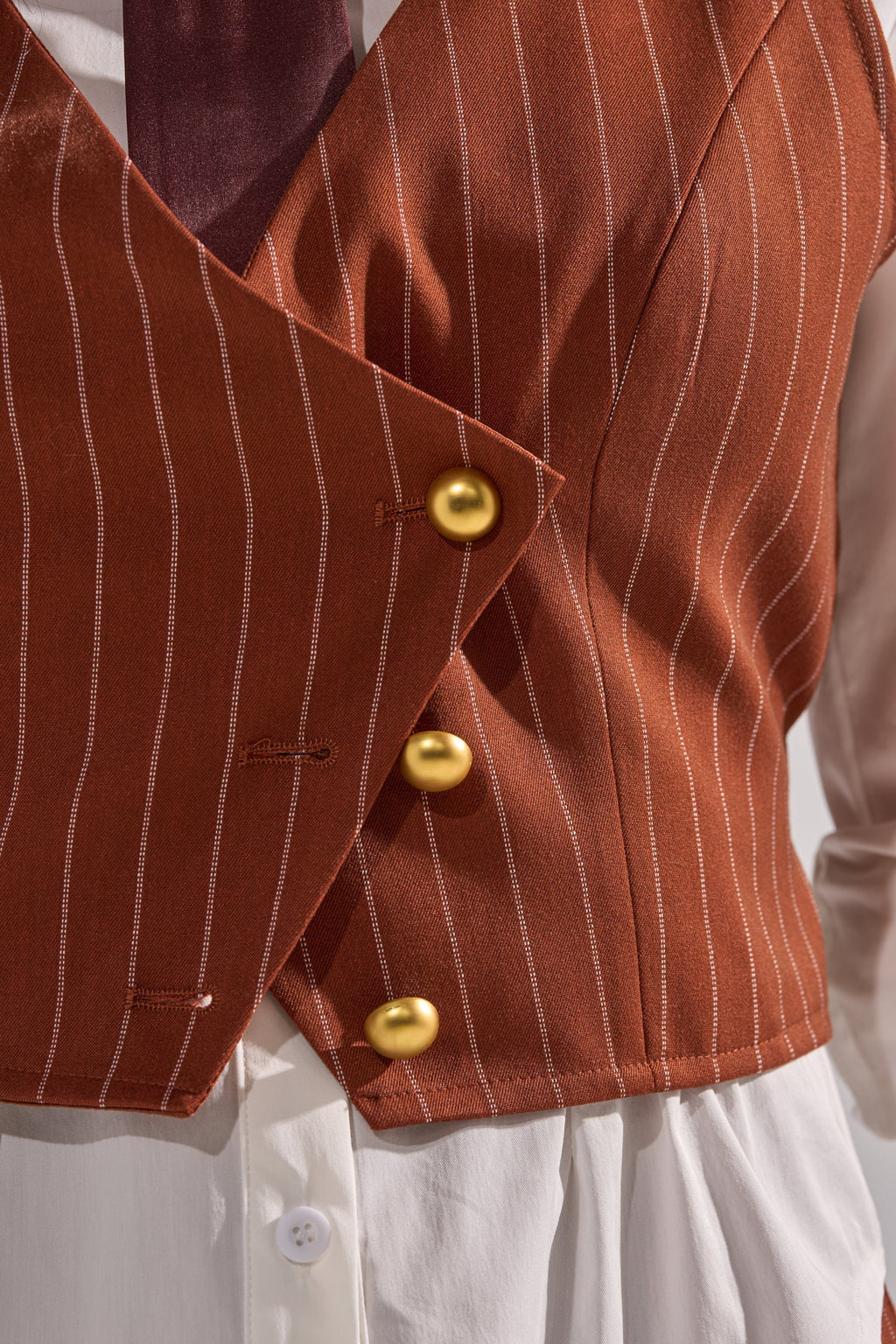BUSINESS FIRST VEST