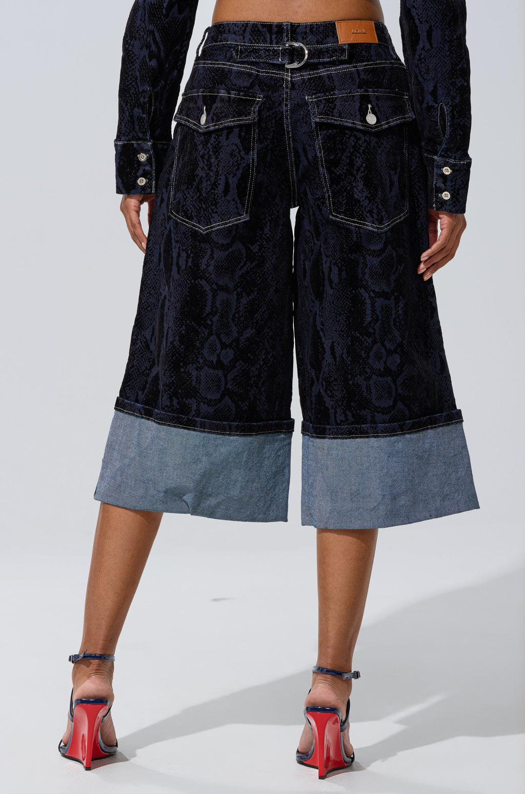 FEELS LIKE MONEY DENIM BERMUDA SHORT