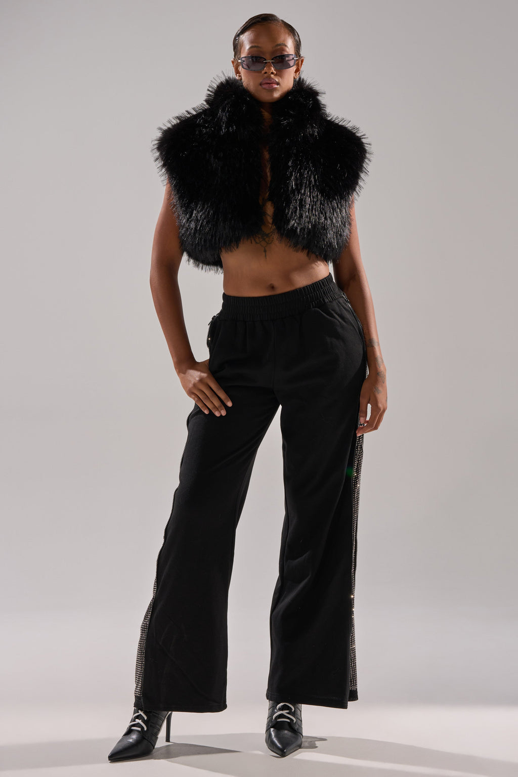 OPEN UP WIDE LEG JOGGER WITH RHINESTONE