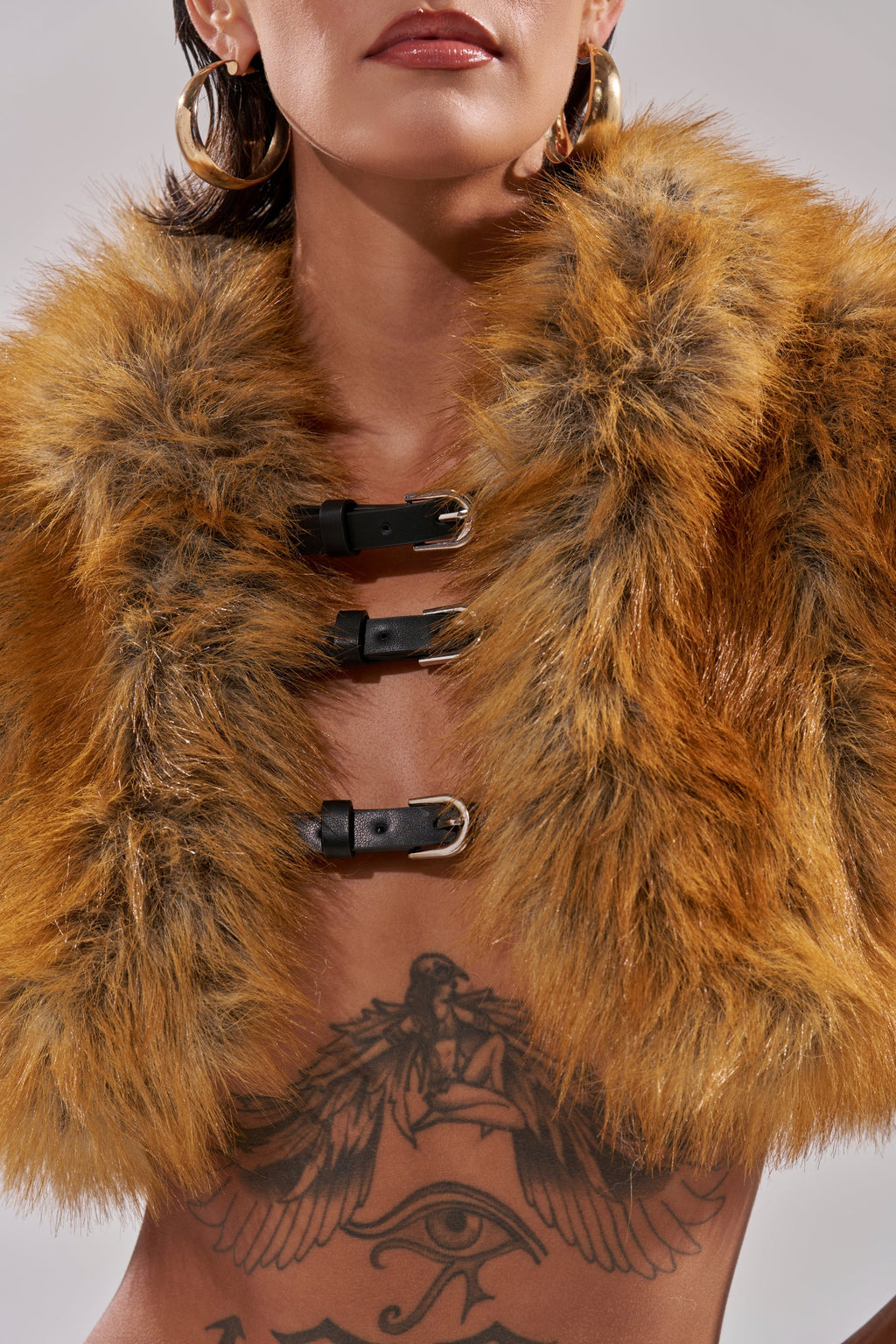 LUXE LIFE FAUX FUR SHAWL IN BROWN