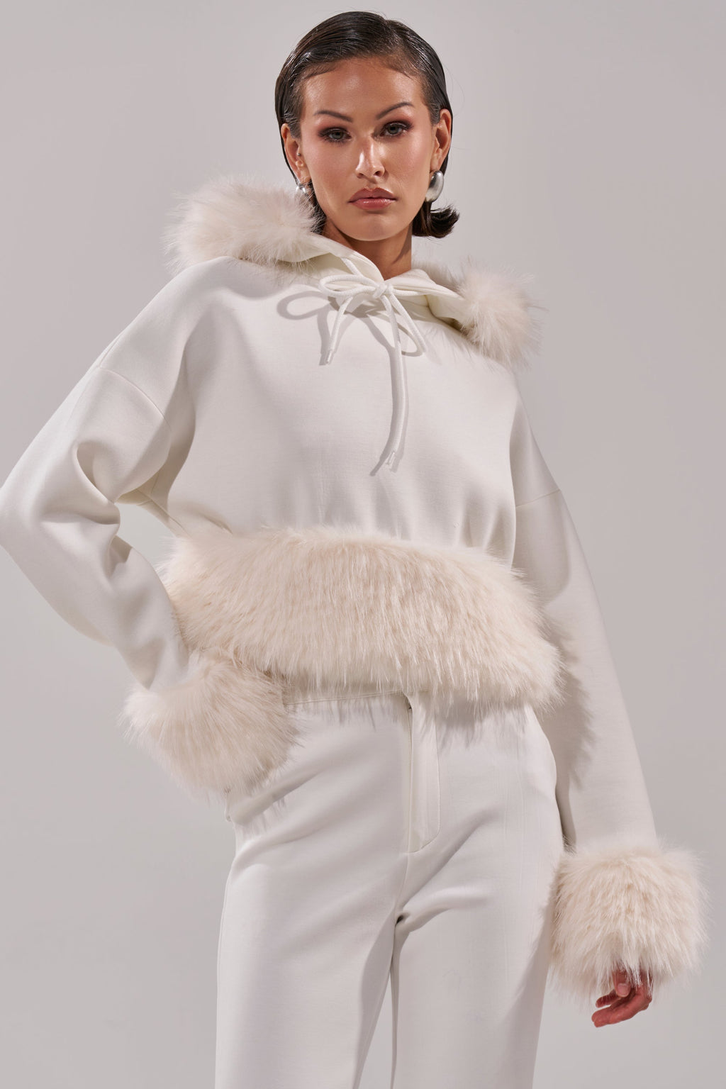 SNOW WHITE FUR TRIM SWEATSHIRT