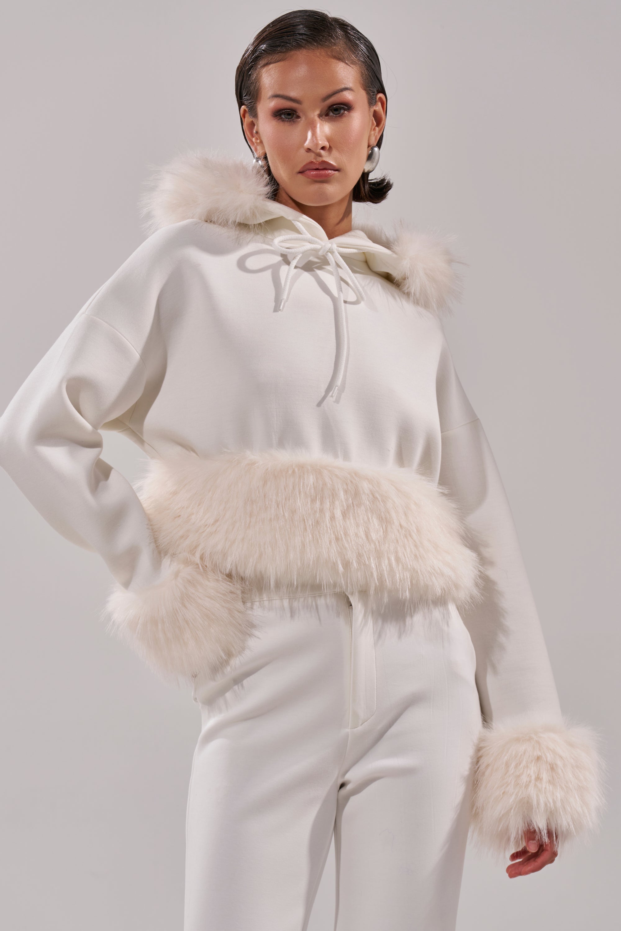 SNOW WHITE FUR TRIM SWEATSHIRT