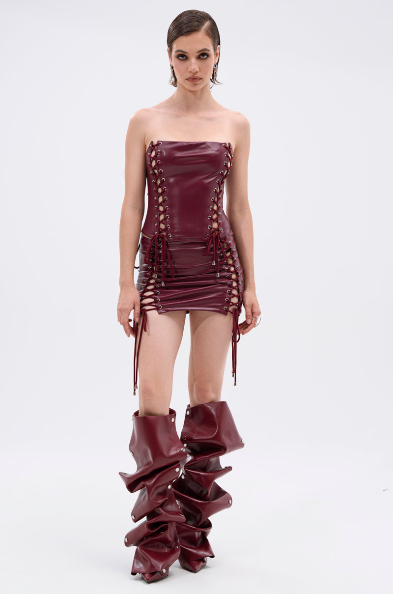 YOU KNOW I WANT YOU BABY LACE UP MINI SKIRT