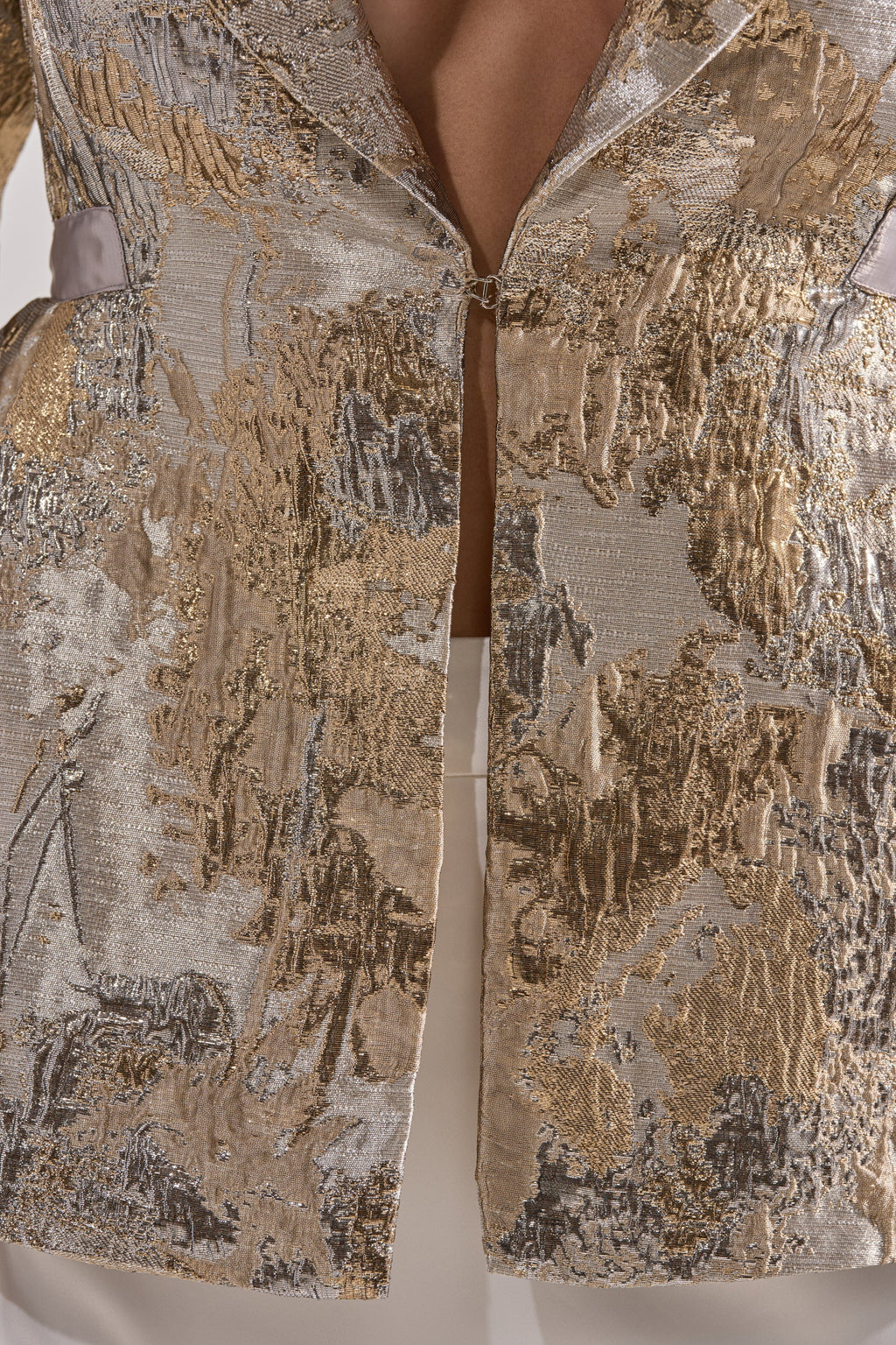 CANARY PEPLUM BLAZER IN CHAMPAGNE