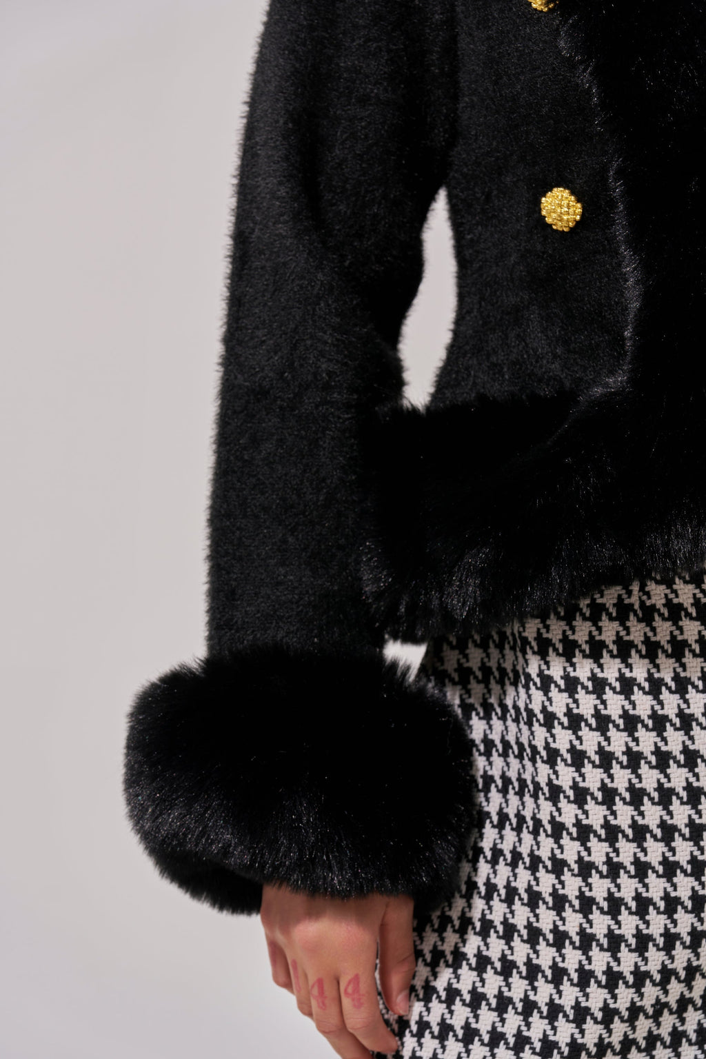 SOFT TOUCH CARDIGAN IN BLACK