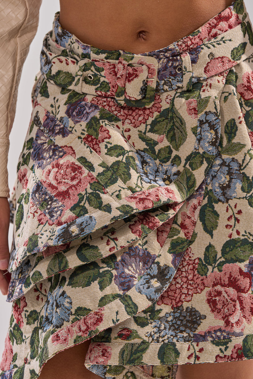 GIVE ME FLOWERS MINI SKIRT