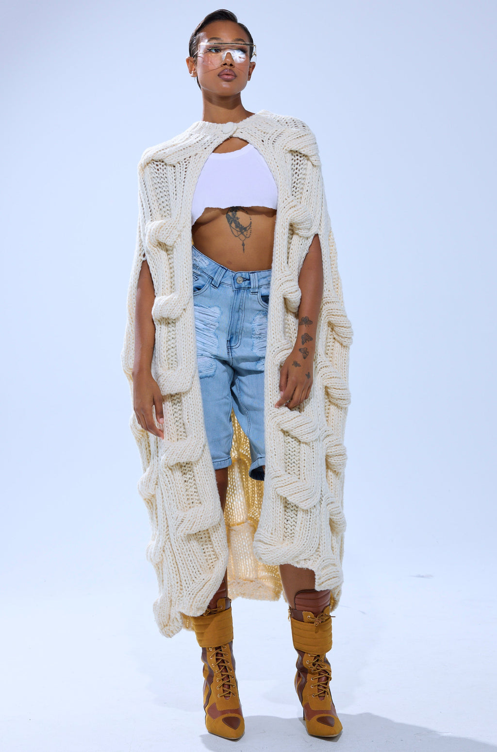 TEXTURED CHUNKY KNIT SWEATER