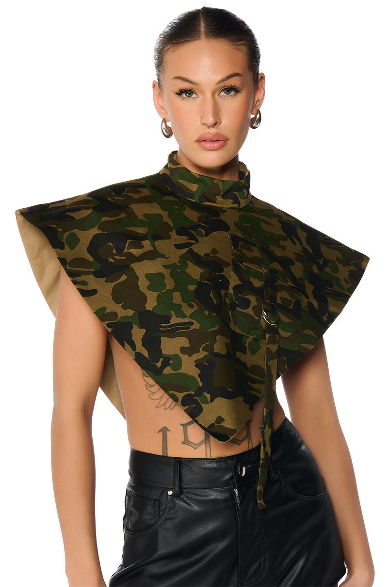 ARIA CAMO PRINT MOCK NECK TRIANGLE BLOUSE