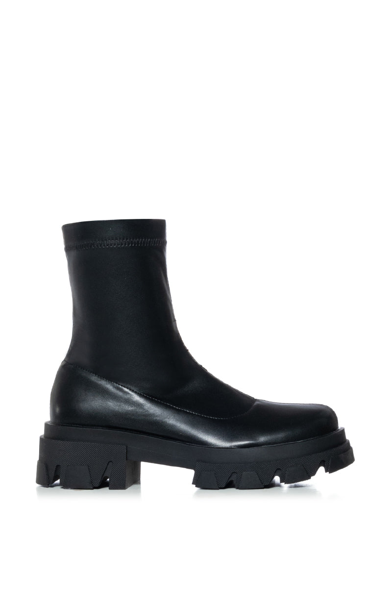 AZALEA WANG KNOXTON DENIM BOOT