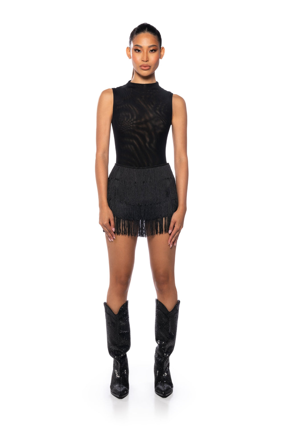 LOSE CONTROL FRINGE SHORT