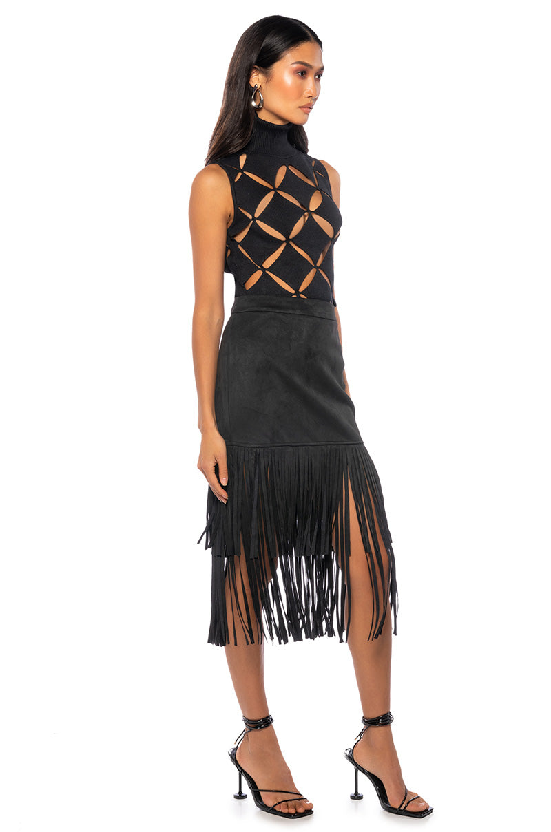 PARALLEL DIMENSION SLEEVELESS TURTLENECK