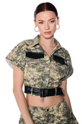 RYDER CAMO BELTED BUTTON DOWN